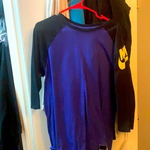 Men’s lg Nike shirt